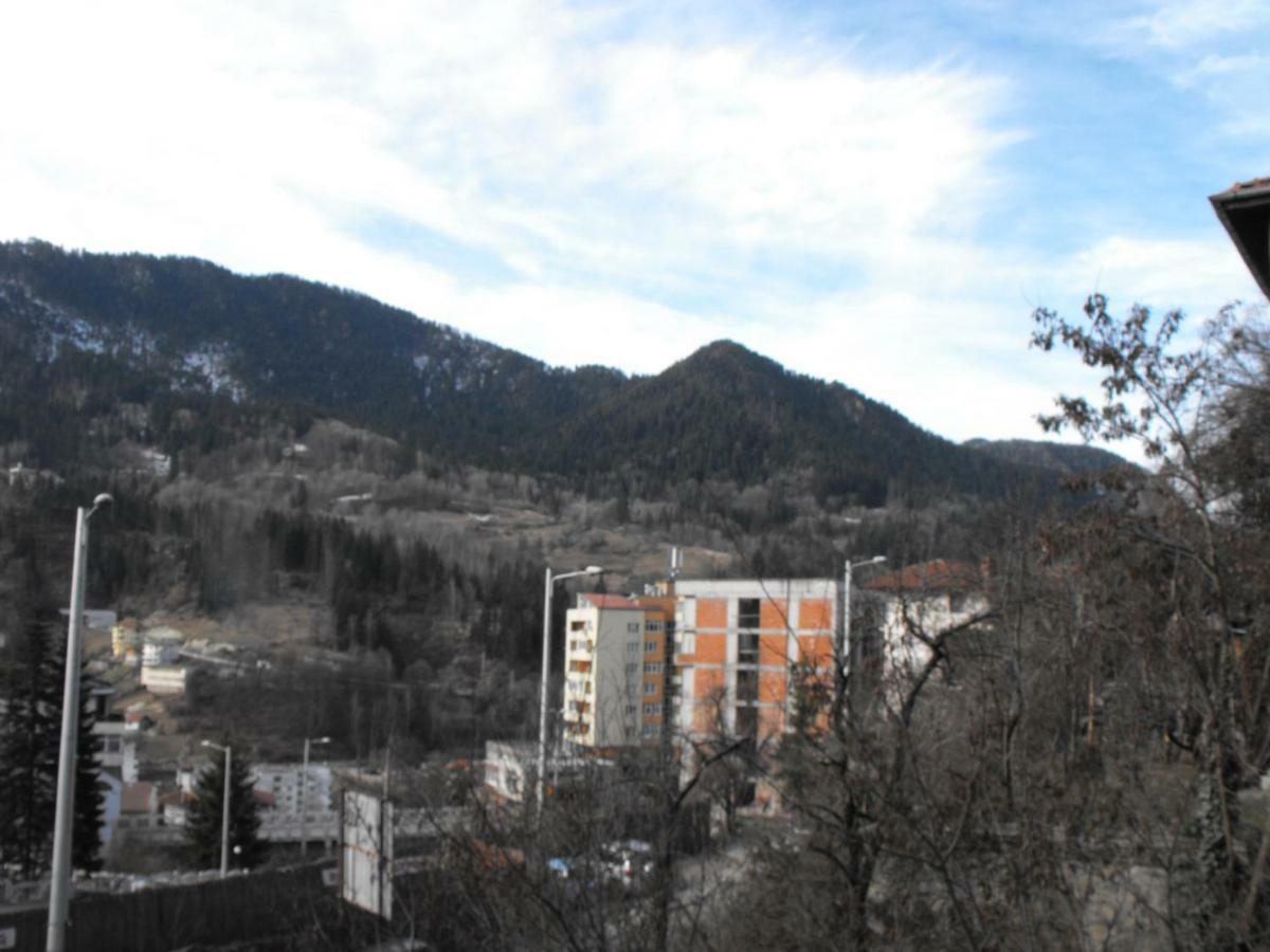 Къща За Гости "Георгиеви" Smolyan Buitenkant foto